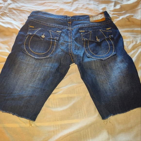 Cut off True religion - Picture 1 of 4